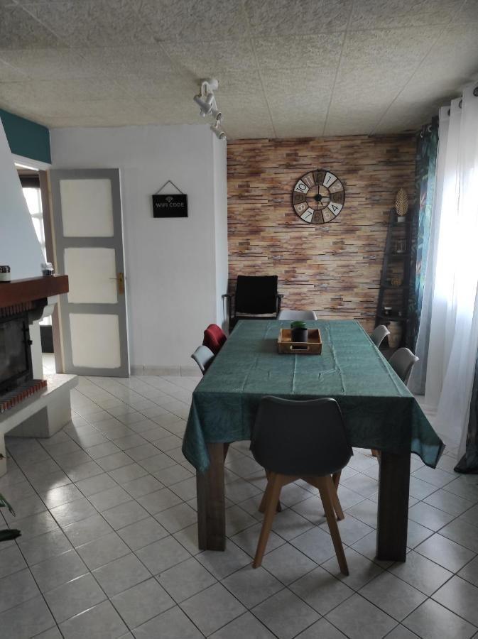 Maison De Village Avec Exterieur Oysonville المظهر الخارجي الصورة